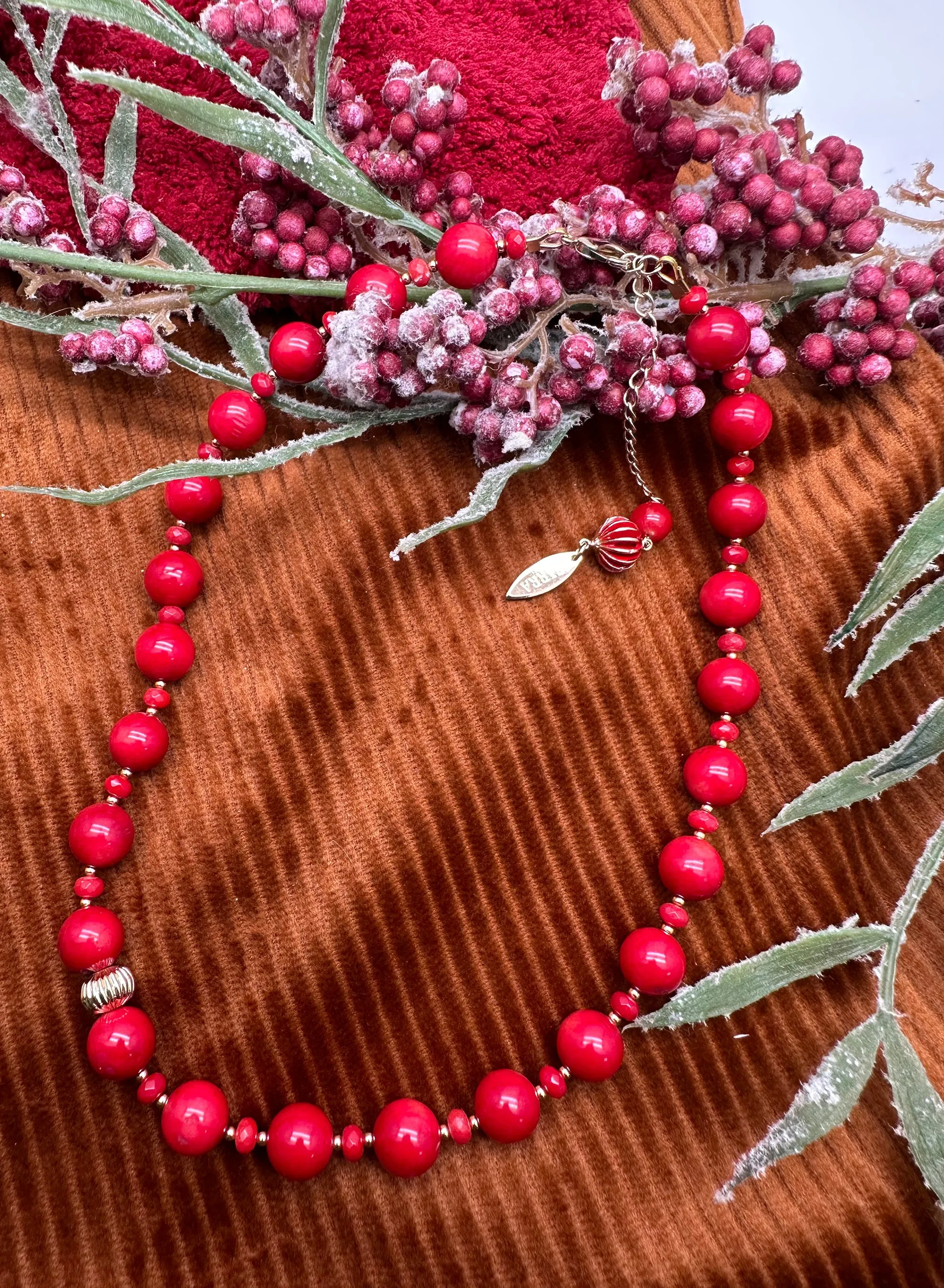 Adorable Red Bamboo Coral Choker Necklace KN048