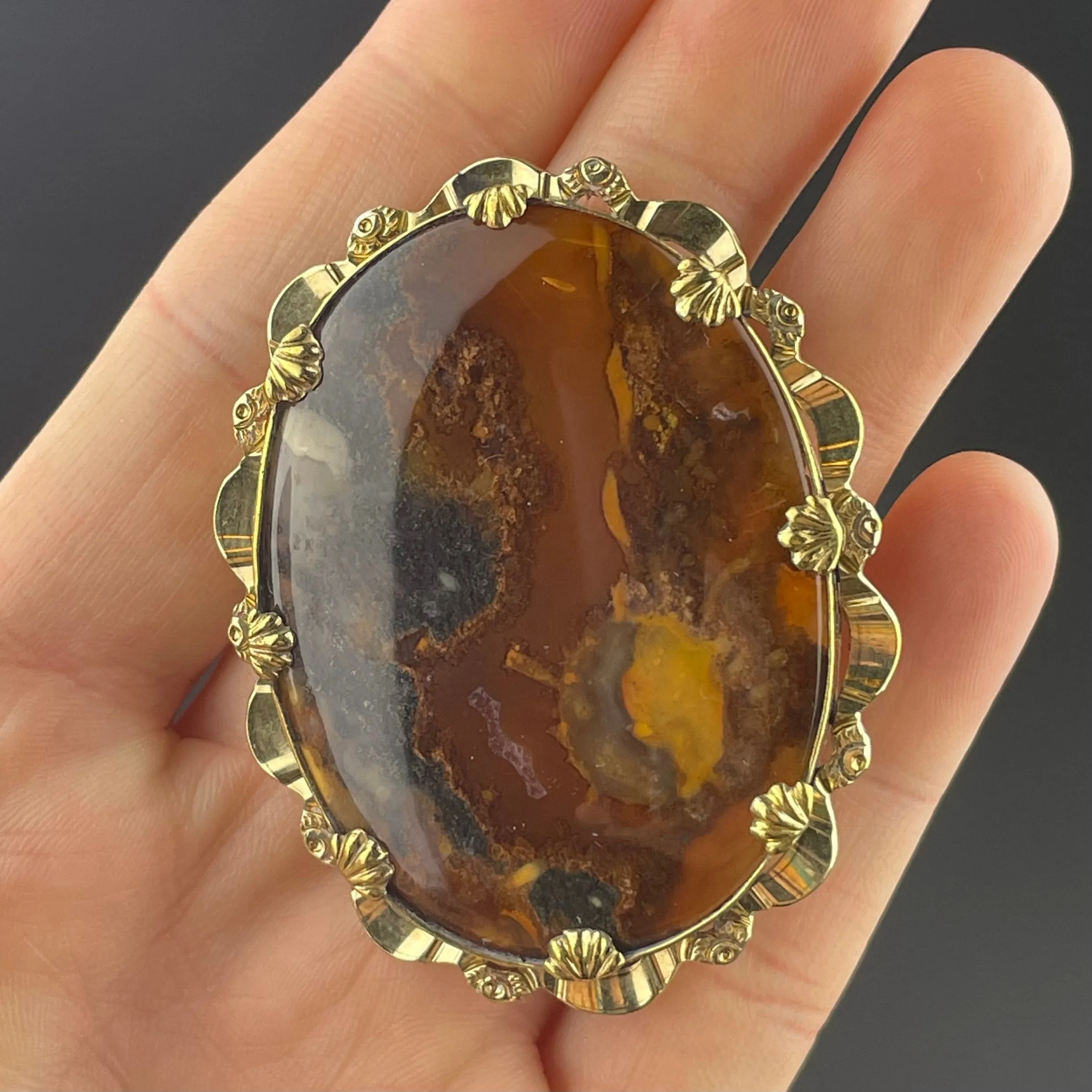 Antique Victorian Picture Agate Brooch