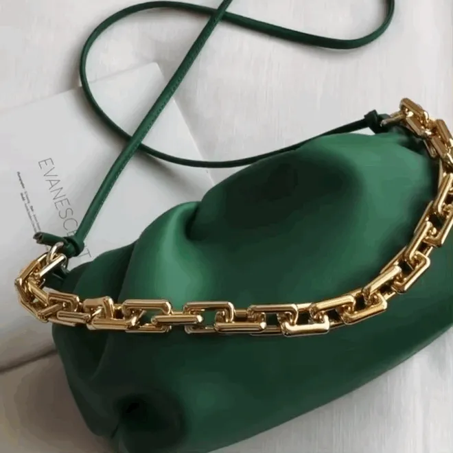 BAILEY CHAIN POUCH BAG