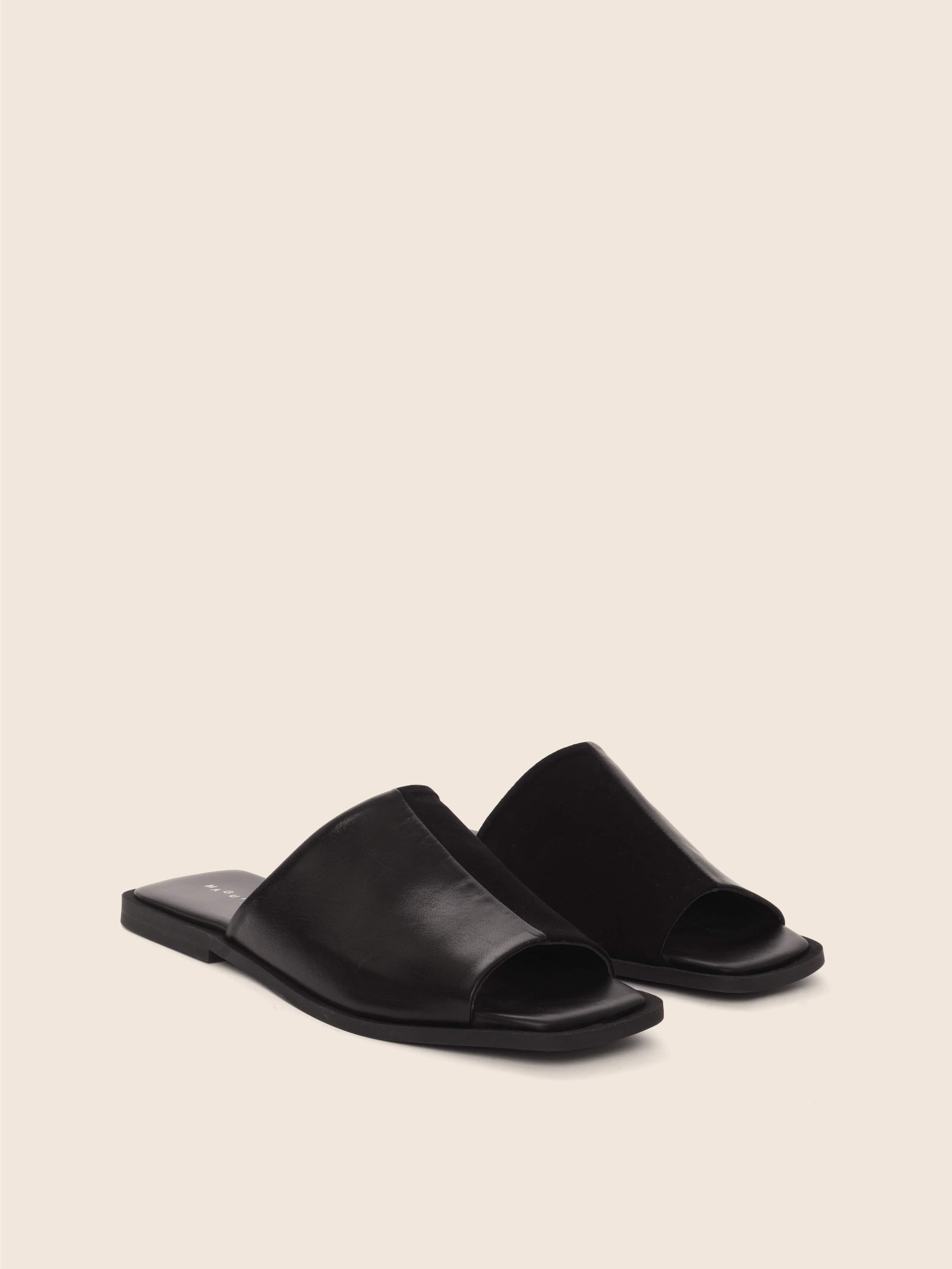 Cabra Black Sandal