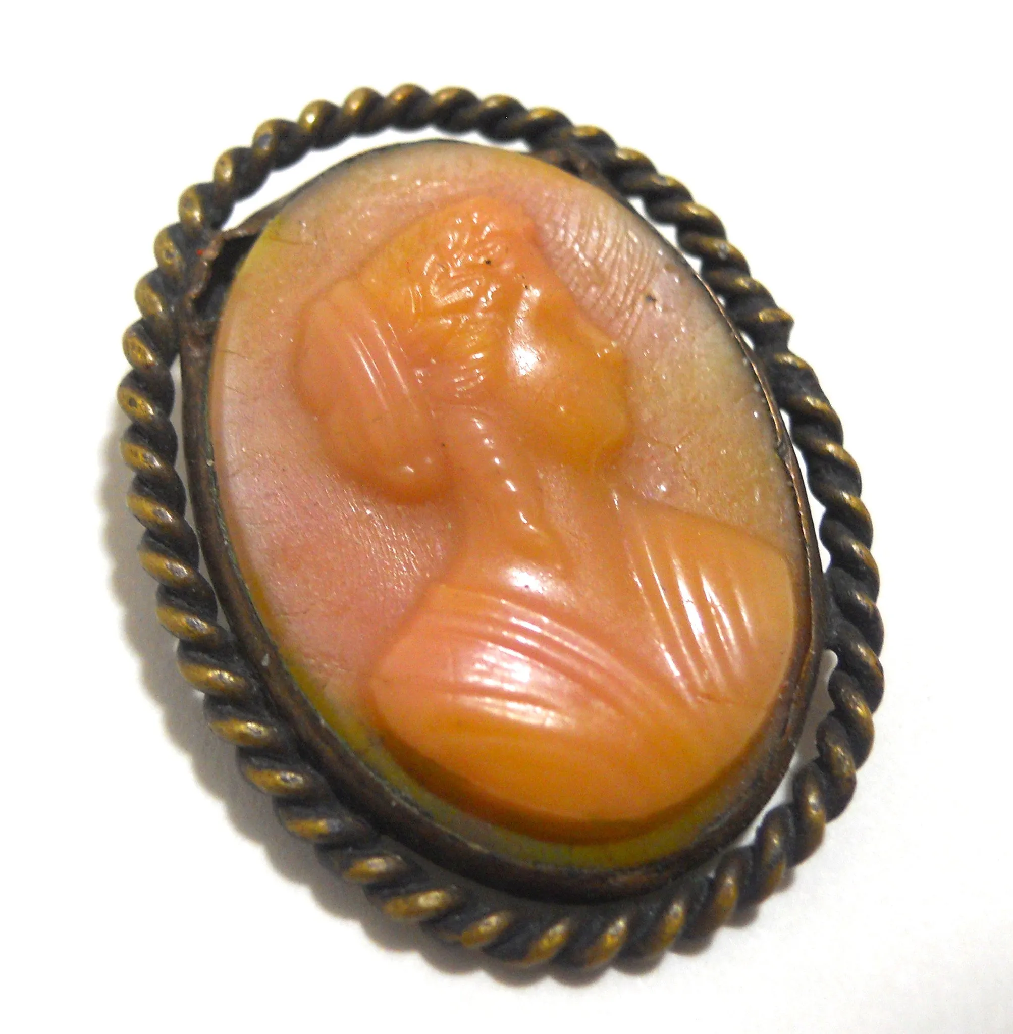 Carved Cameo Brooch circa Late 1800s