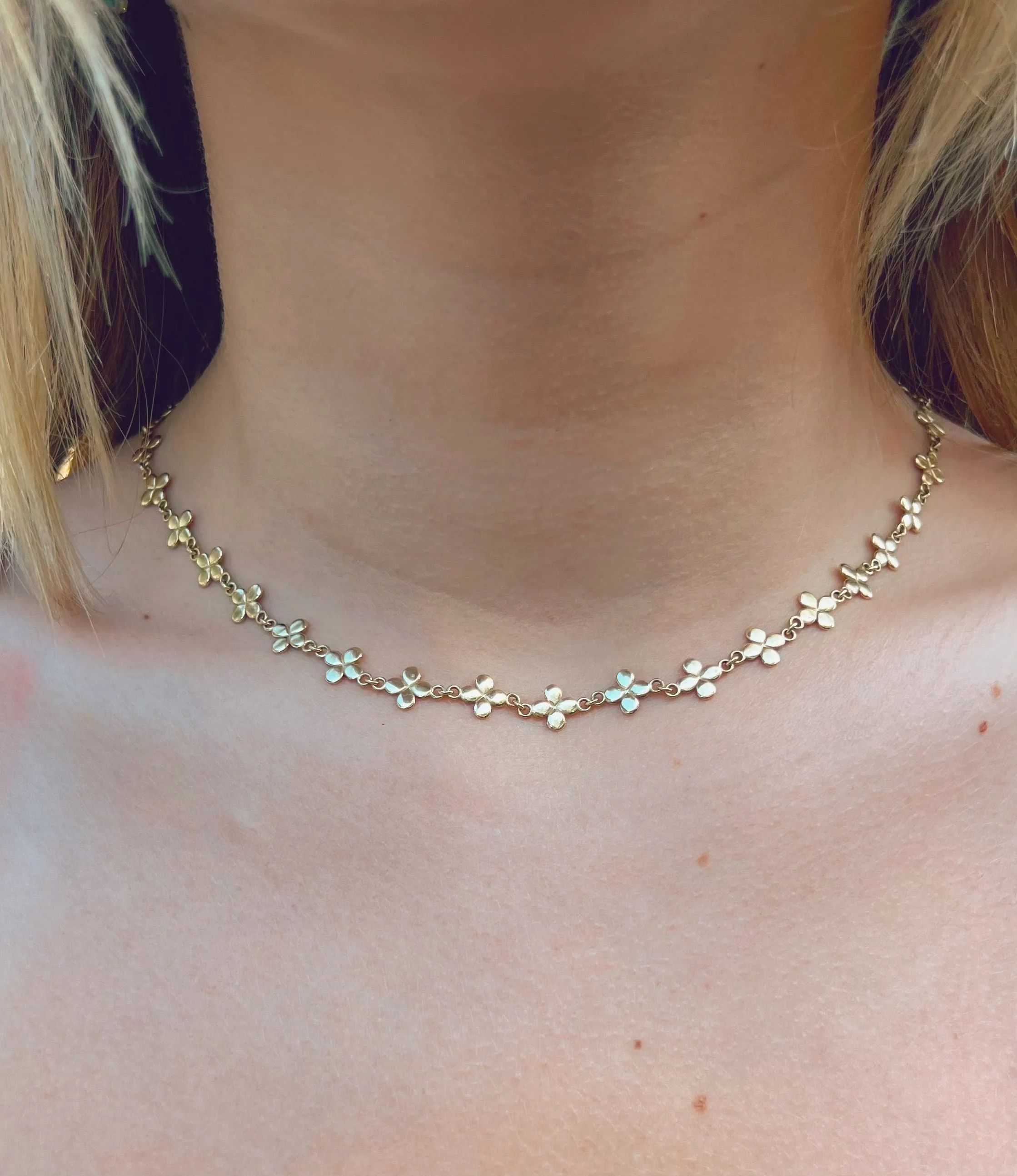 Gold Flower Choker- NEW IN!