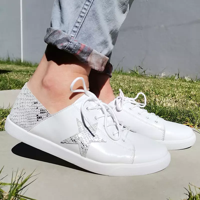 Leather Nicki Silver Star Sneaker