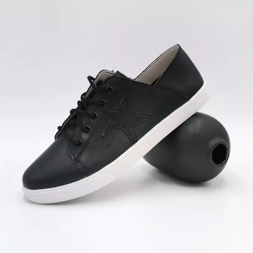 Nicki Black Star Sneaker