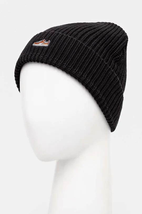 Puma cotton beanie Classics Graphic Short Beanie black color 025680