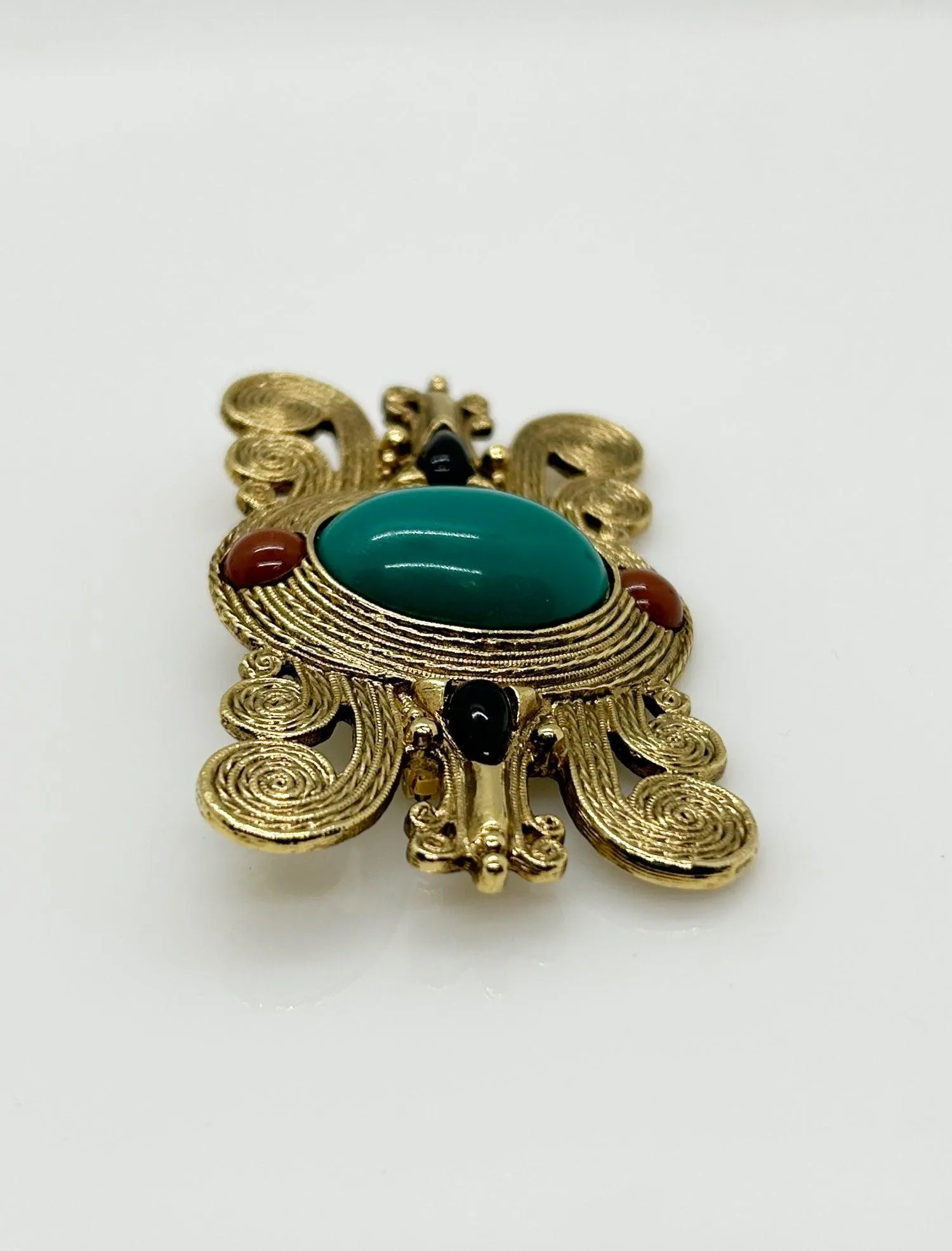 Vintage Etruscan Style Brooch with Green Oval Cabochon