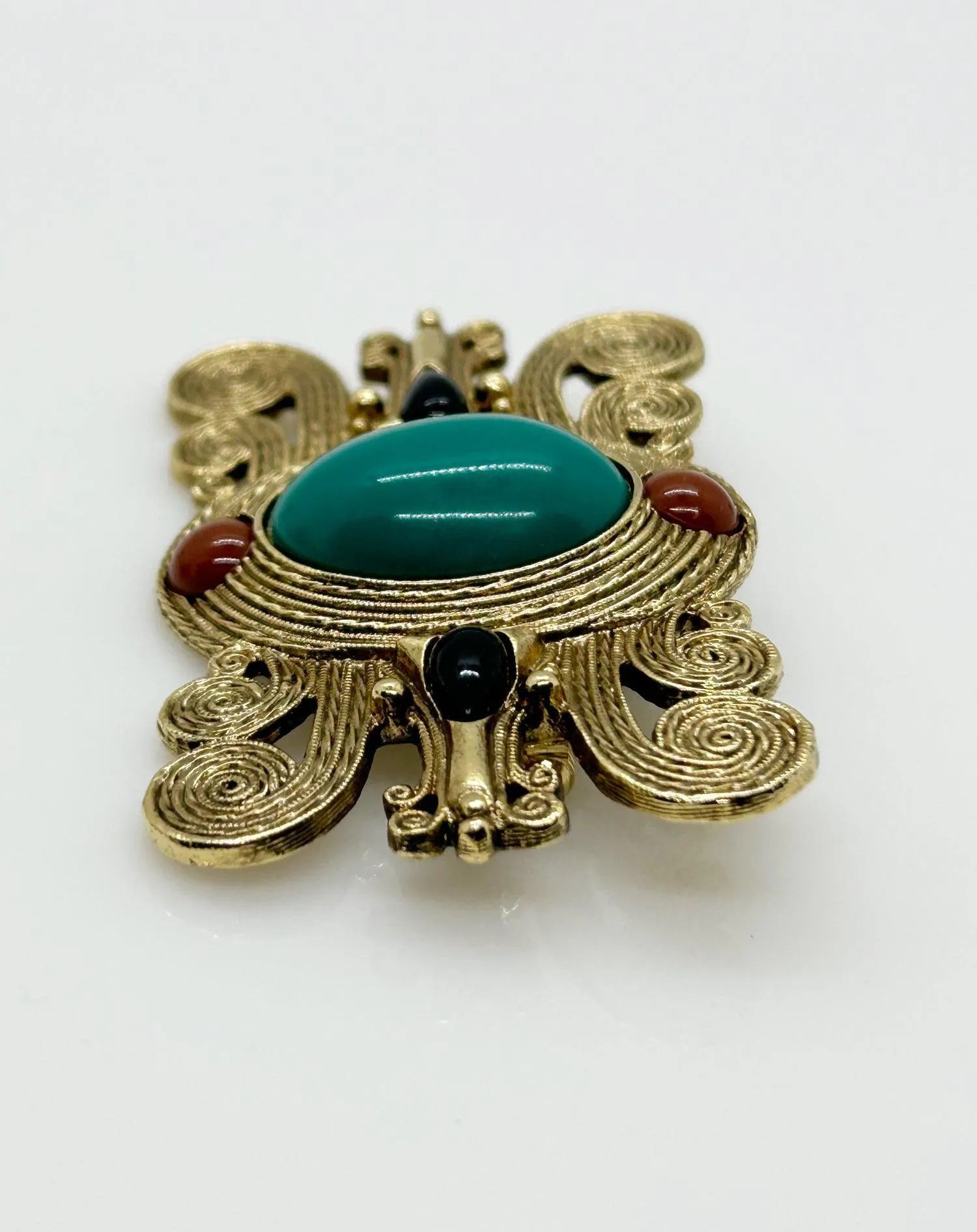 Vintage Etruscan Style Brooch with Green Oval Cabochon