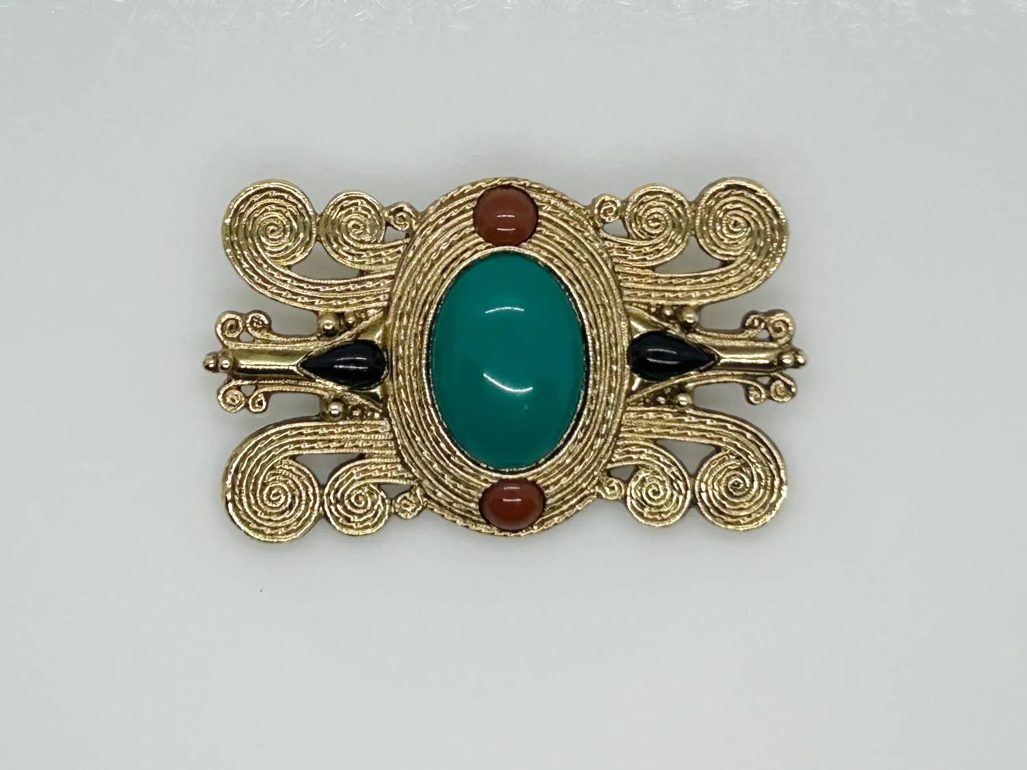 Vintage Etruscan Style Brooch with Green Oval Cabochon