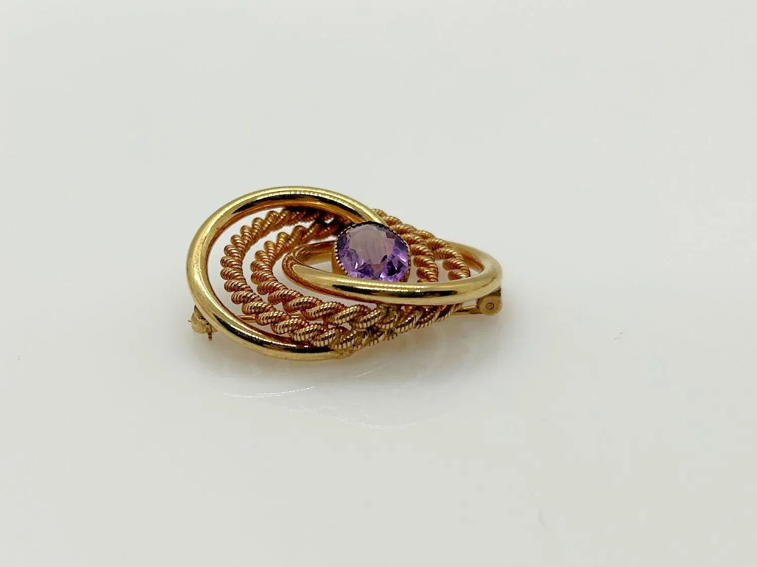 Vintage Van Dell Brooch With Purple Stone, 1/20th 12K.